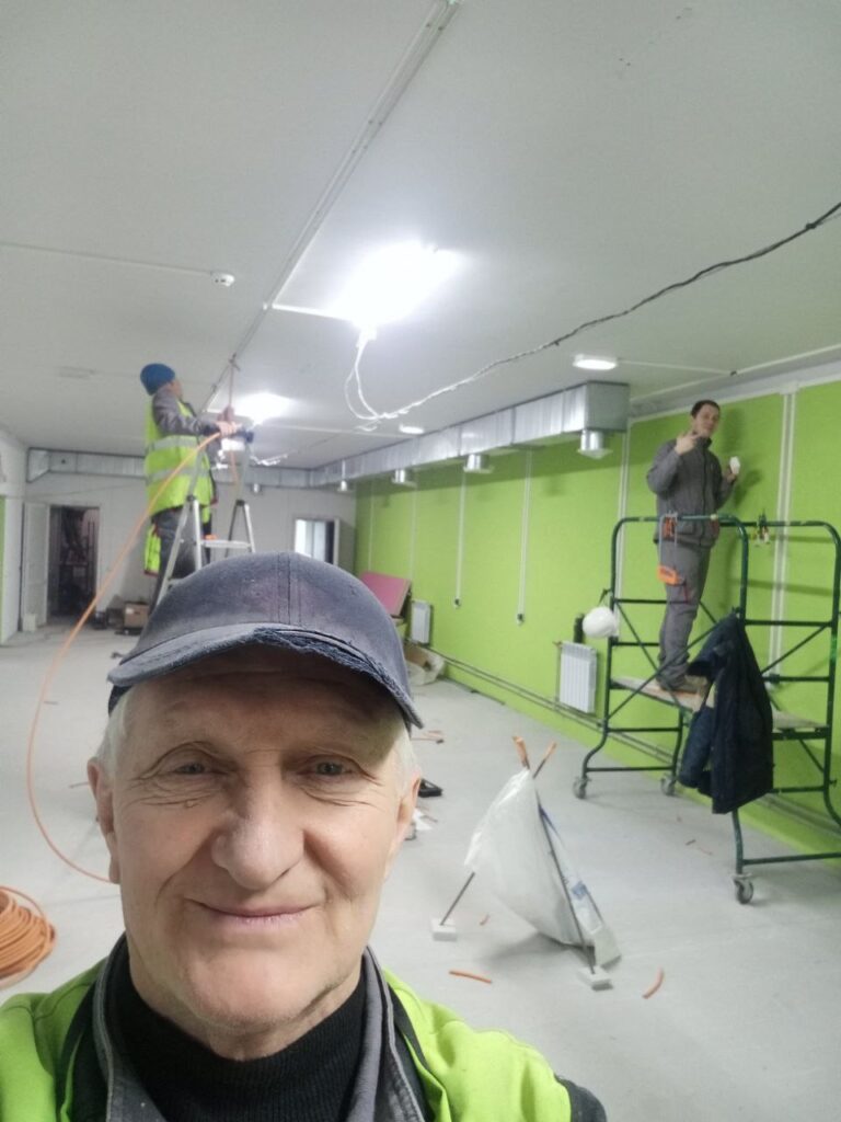 Завершуємо електромонтажні роботи по влаштуванню укриття в Миколаївський області. Хай буде світло, тепло та безпечно!