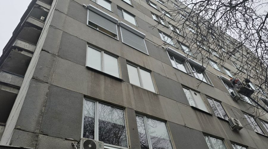 Закінчили підключення та наладку захисних ролет на відділенні інтенсивної терапії новонароджених в м. Київ.
