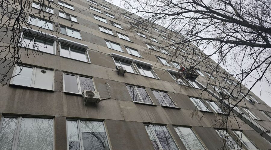 Закінчили підключення та наладку захисних ролет на відділенні інтенсивної терапії новонароджених в м. Київ.